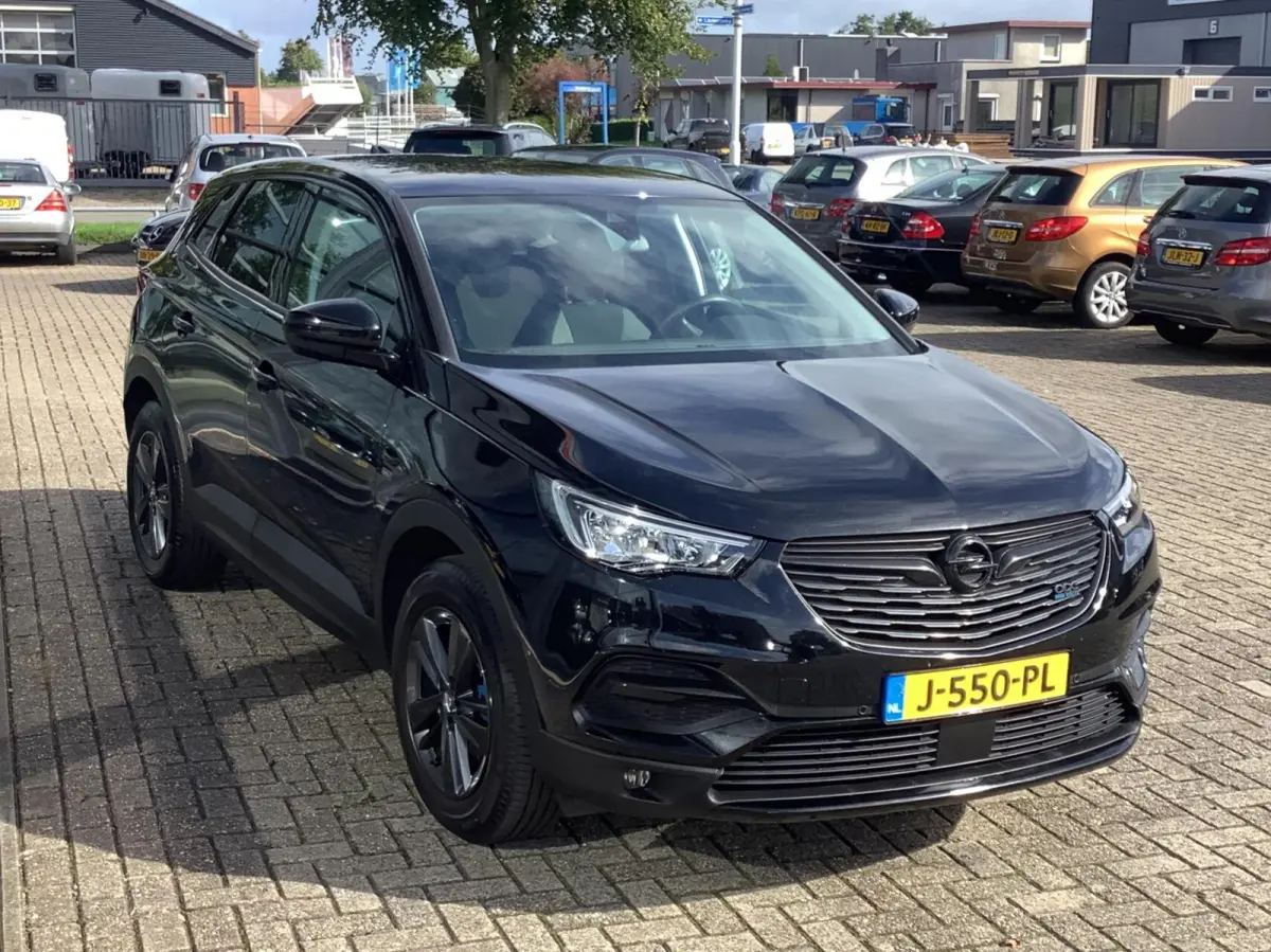 1.2 Turbo Innovation automaat, achteruitrijcamera, trekhaak,