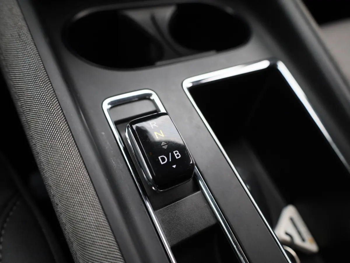 80 Business Edition | NAVIGATIE | STOEL-STUURWIELVERWARMING | CAMERA