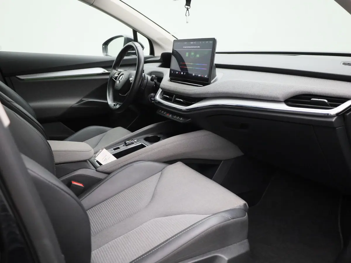 80 Business Edition | NAVIGATIE | STOEL-STUURWIELVERWARMING | CAMERA
