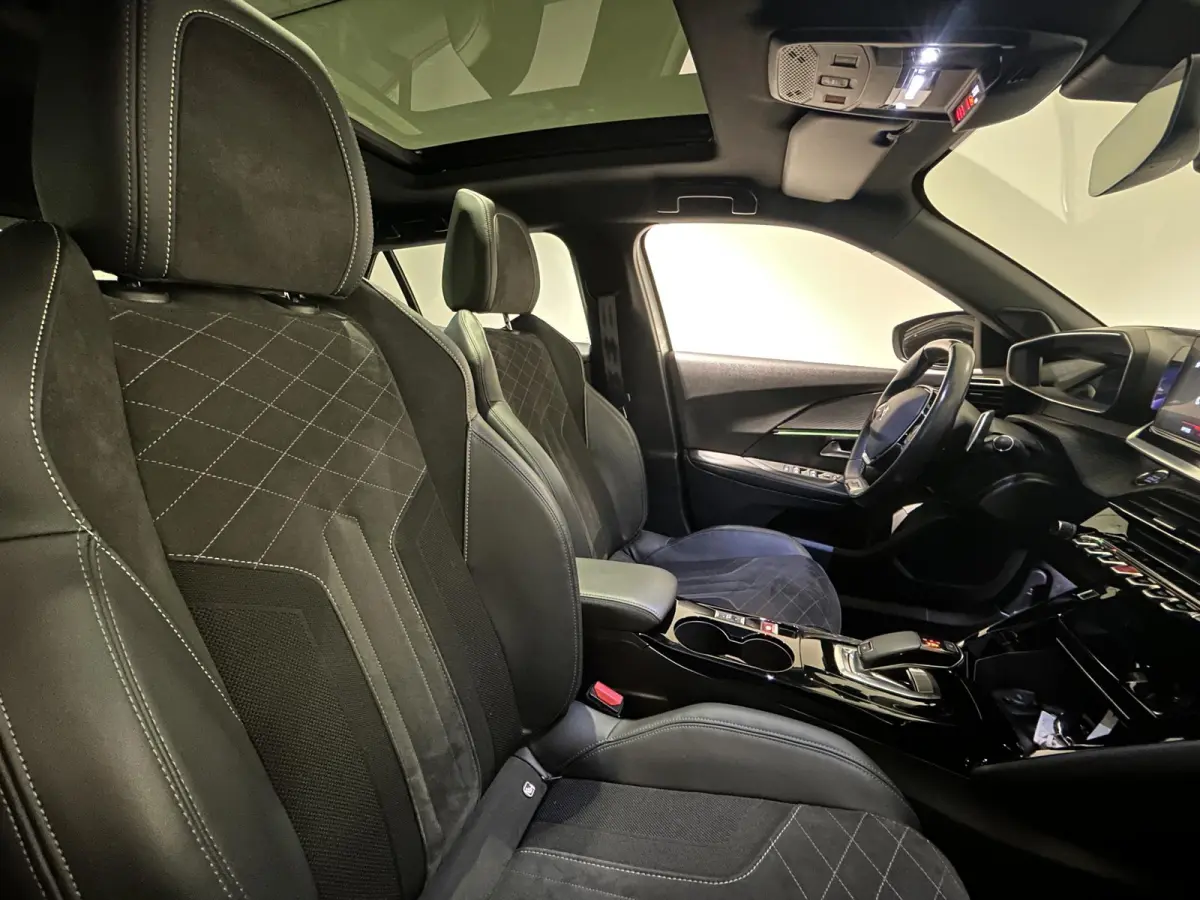 1.2 PureTech GT Pack | Panoramadak | Stoelverwarming | Camera | 3D Cockpit