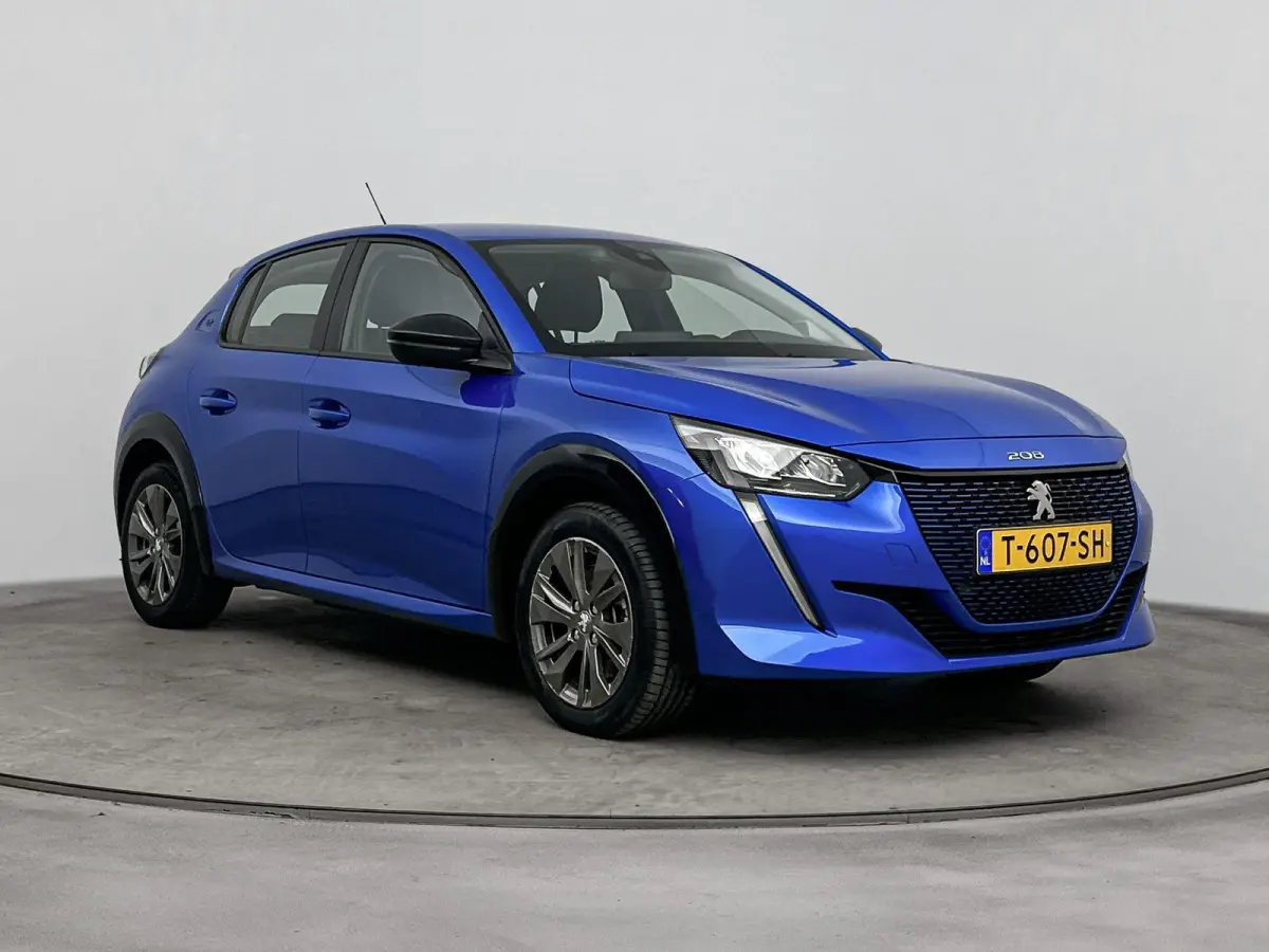 Active Pack 50kWh | 1ste eigenaar | ACCU 100% | Stoelverwarming | Parkeersensoren | Navigatie
