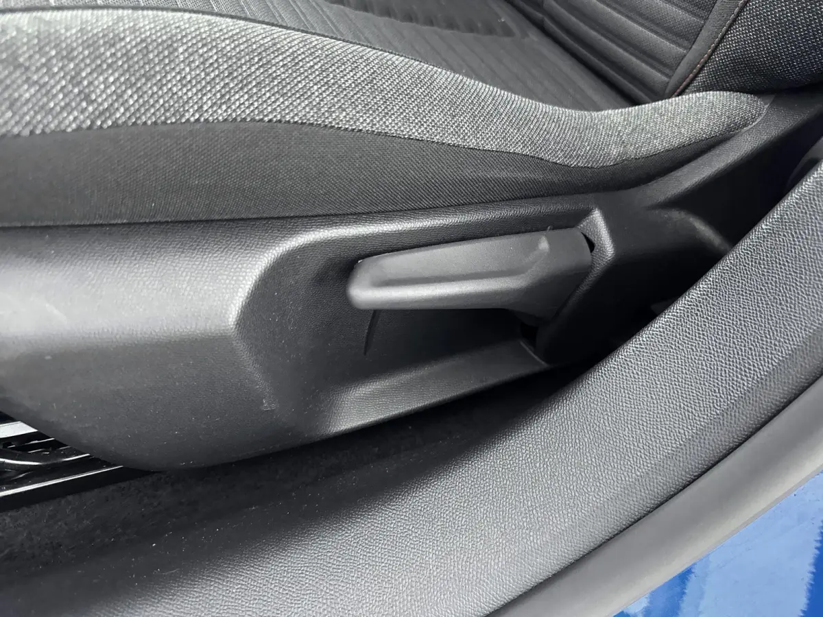 Active Pack 50kWh | 1ste eigenaar | ACCU 100% | Stoelverwarming | Parkeersensoren | Navigatie