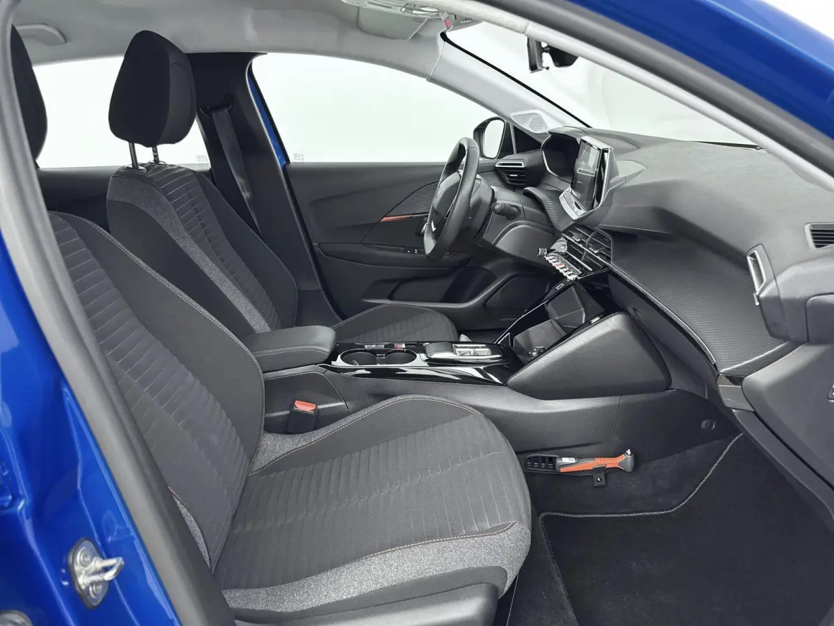 Active Pack 50kWh | 1ste eigenaar | ACCU 100% | Stoelverwarming | Parkeersensoren | Navigatie