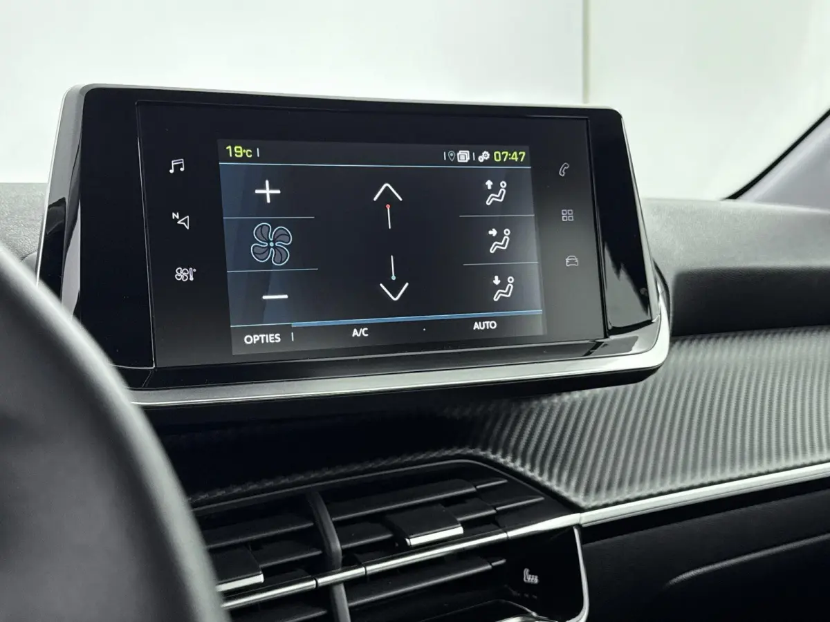 Active Pack 50kWh | 1ste eigenaar | ACCU 100% | Stoelverwarming | Parkeersensoren | Navigatie