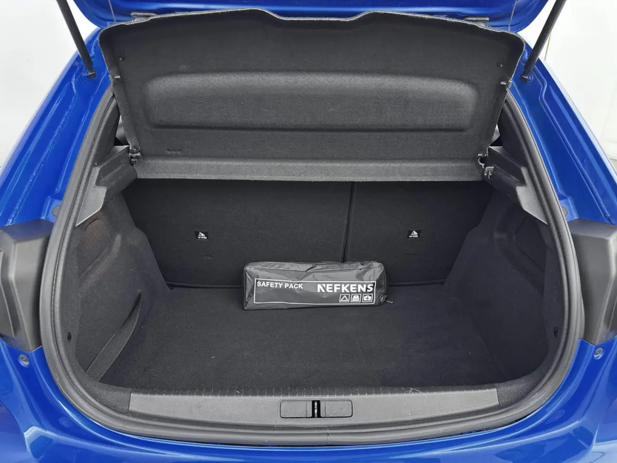 Active Pack 50kWh | 1ste eigenaar | ACCU 100% | Stoelverwarming | Parkeersensoren | Navigatie