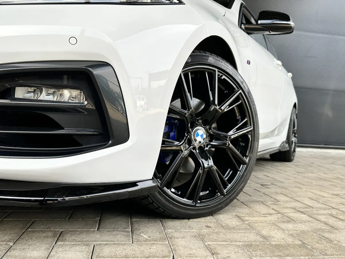 118i | SPORT | AUT | LED | leer | Clima | Navi |