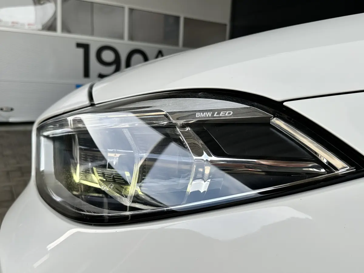 118i | SPORT | AUT | LED | leer | Clima | Navi |