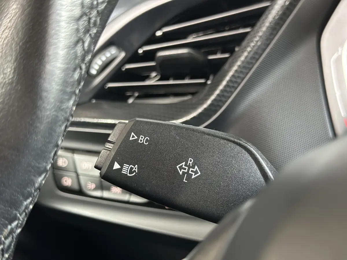118i | SPORT | AUT | LED | leer | Clima | Navi |