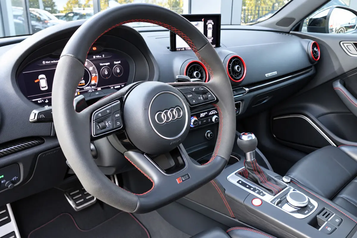 2.5 TFSI RS 3 quattro PANO B&O MATRIX VOL