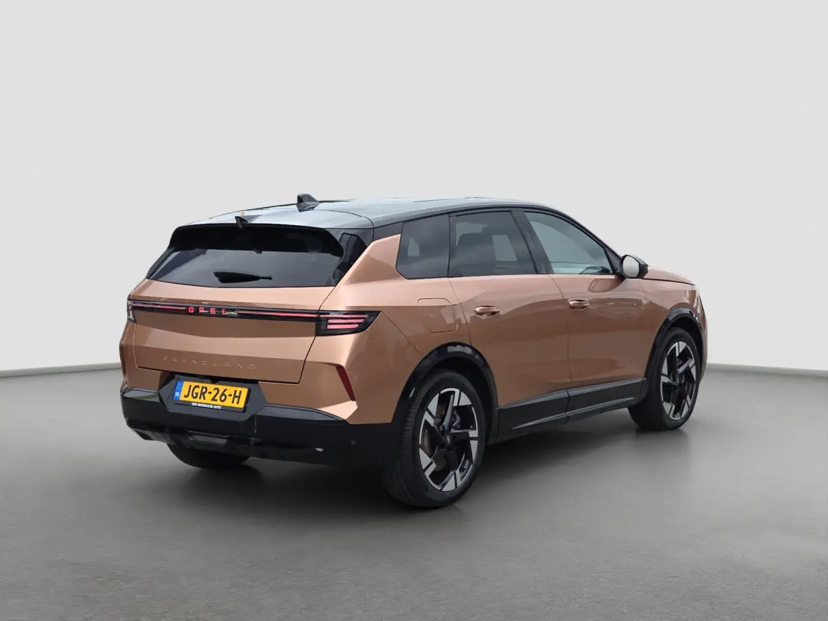 1.6 Turbo Plug-in-Hybrid GS Tot 8 jaar garantie | Panoramadak | Stuur + Stoelverwarming | Camera | Keyless | Adaptive CC |