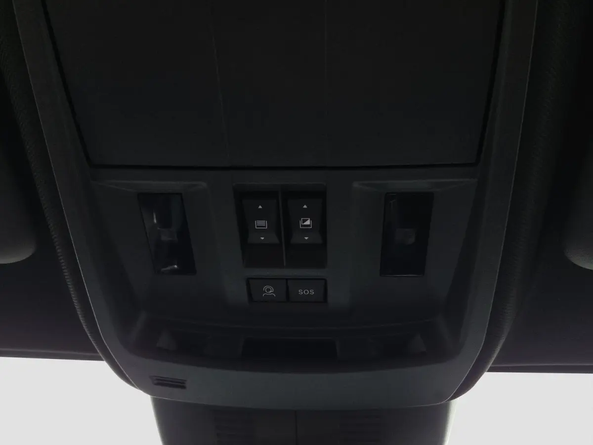 1.6 Turbo Plug-in-Hybrid GS Tot 8 jaar garantie | Panoramadak | Stuur + Stoelverwarming | Camera | Keyless | Adaptive CC |