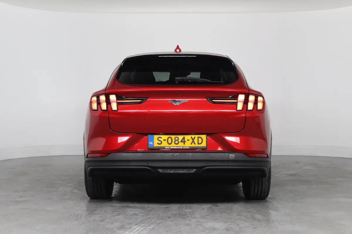 RWD 75 kWh | Dealer Onderhouden! | 1e Eigenaar! | Leder | Winterpack | Camera | Clima | Cruise Adaptive | LED | Keyless | Lichtmetalen Velgen