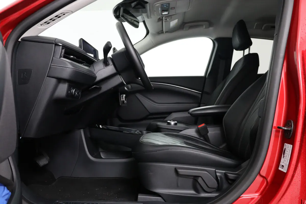 RWD 75 kWh | Dealer Onderhouden! | 1e Eigenaar! | Leder | Winterpack | Camera | Clima | Cruise Adaptive | LED | Keyless | Lichtmetalen Velgen