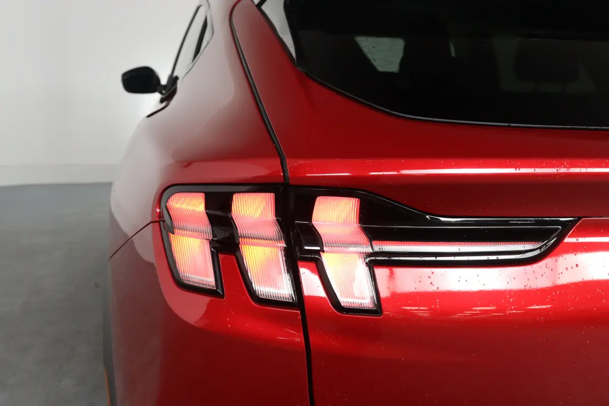 RWD 75 kWh | Dealer Onderhouden! | 1e Eigenaar! | Leder | Winterpack | Camera | Clima | Cruise Adaptive | LED | Keyless | Lichtmetalen Velgen
