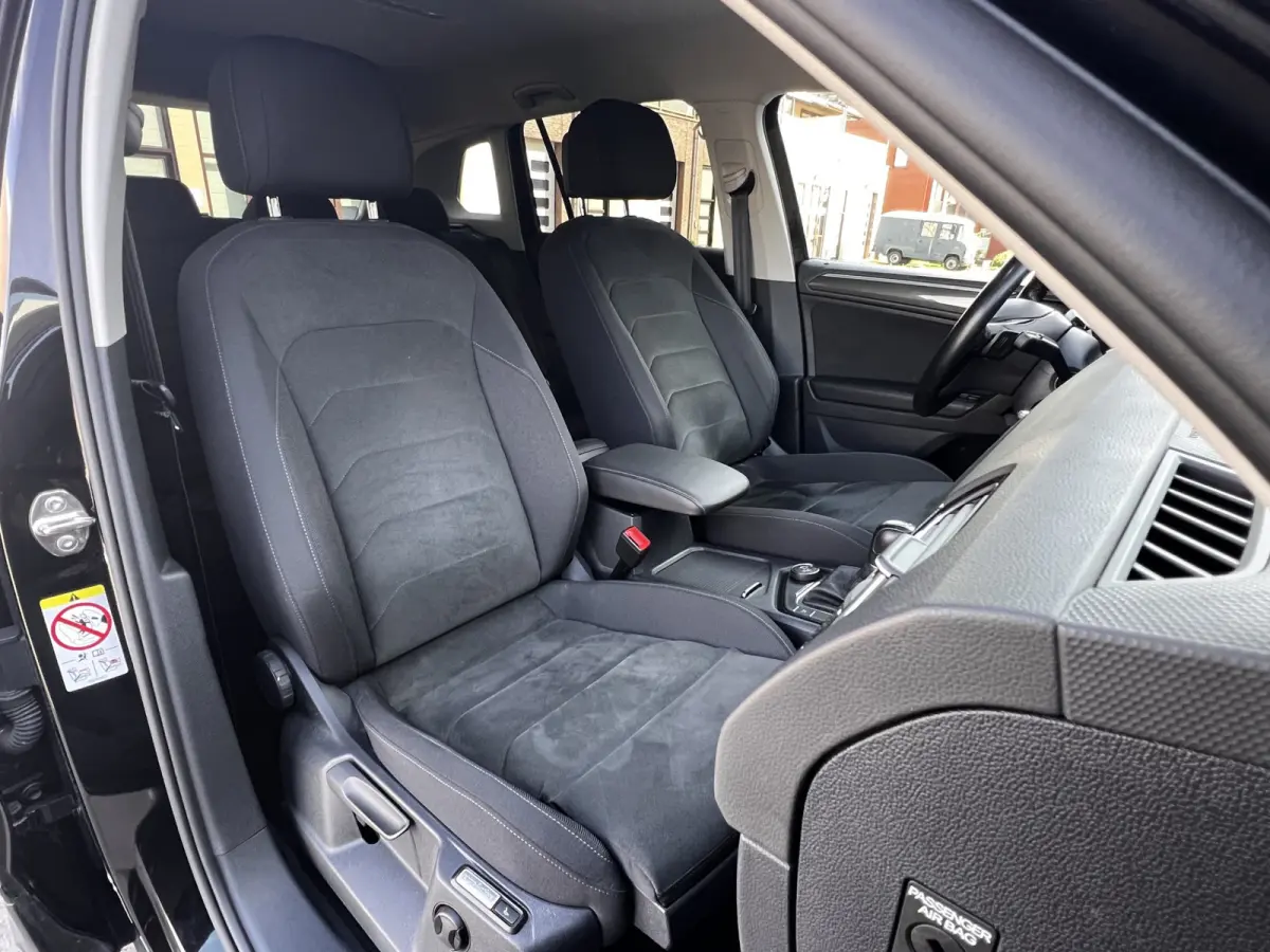 2.0 TDI 4Motion Highline Business R Black Style / Head Up / 360 Camera / Adaptief Demping / 20" Black Style Velg / Afn Trek Haak / CarPlay / Digi Dash / Afn Trekhaak / Privacy Glas / Navigat