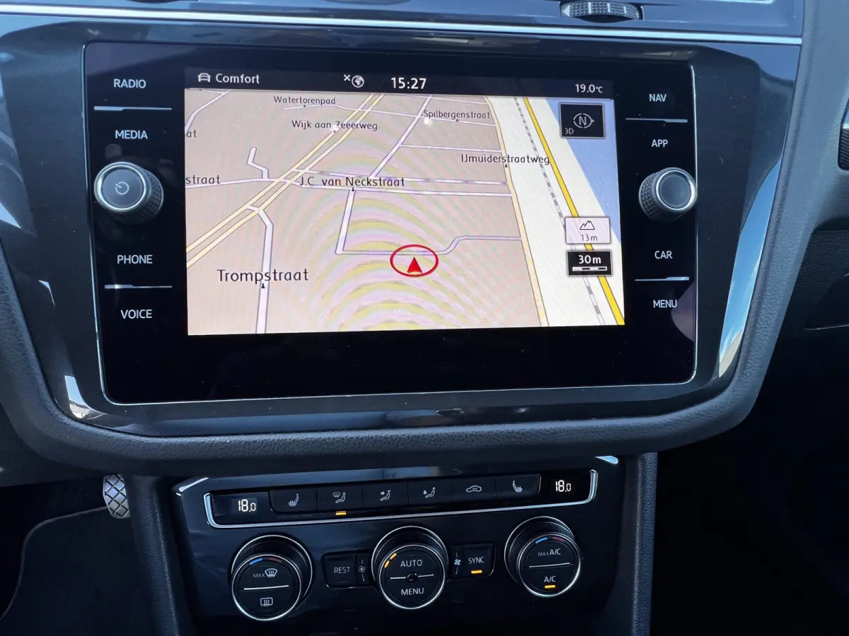 2.0 TDI 4Motion Highline Business R Black Style / Head Up / 360 Camera / Adaptief Demping / 20" Black Style Velg / Afn Trek Haak / CarPlay / Digi Dash / Afn Trekhaak / Privacy Glas / Navigat