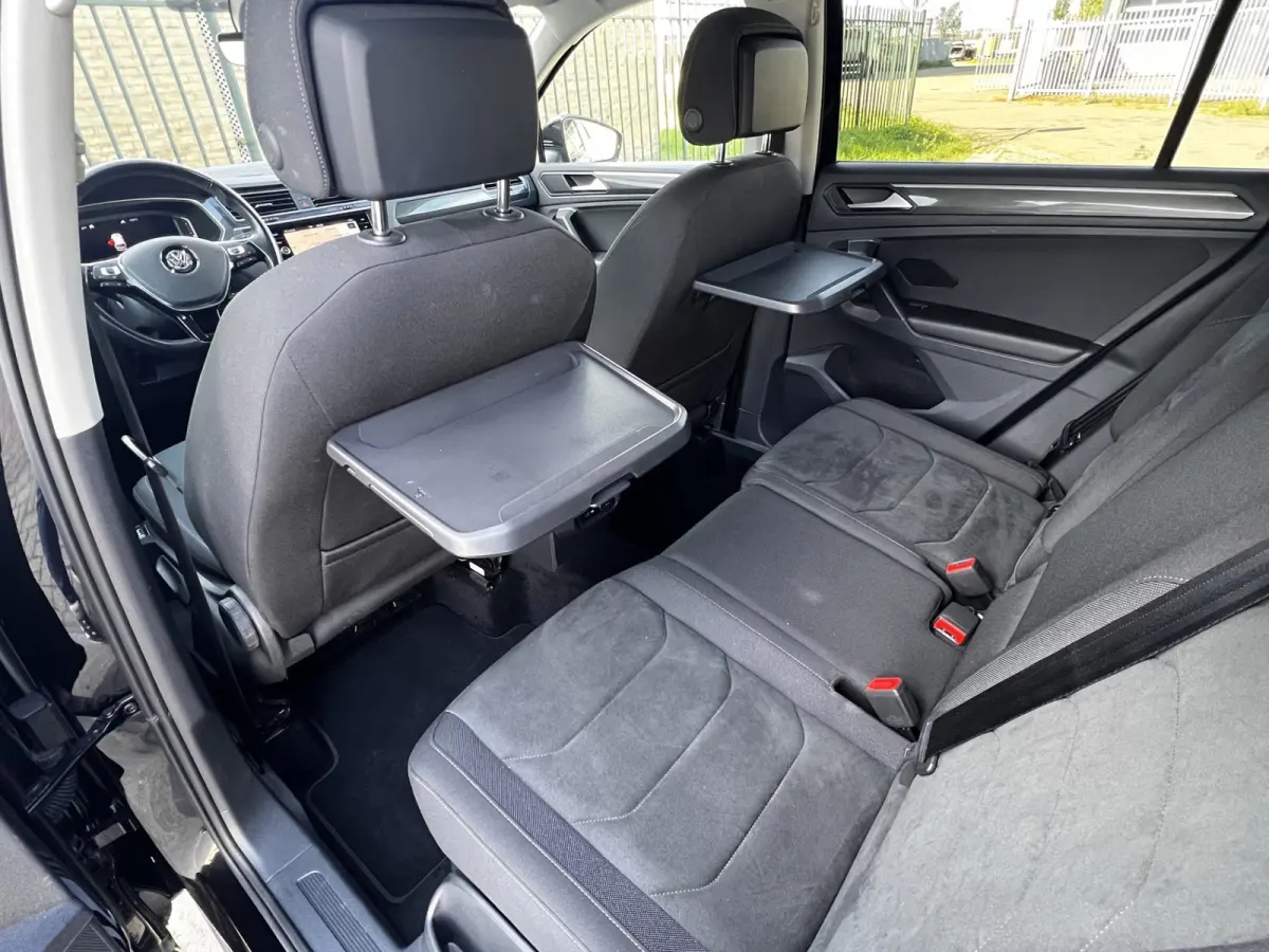 2.0 TDI 4Motion Highline Business R Black Style / Head Up / 360 Camera / Adaptief Demping / 20" Black Style Velg / Afn Trek Haak / CarPlay / Digi Dash / Afn Trekhaak / Privacy Glas / Navigat