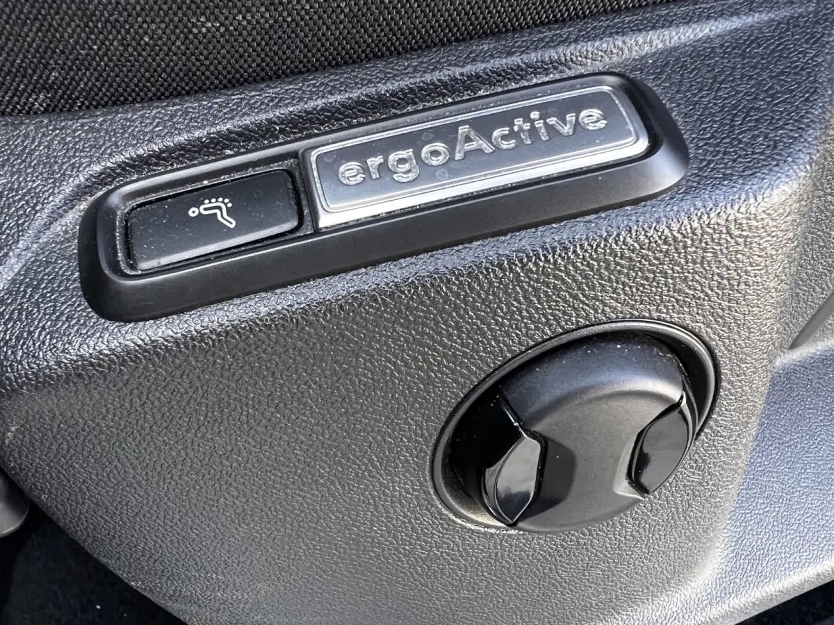 2.0 TDI 4Motion Highline Business R Black Style / Head Up / 360 Camera / Adaptief Demping / 20" Black Style Velg / Afn Trek Haak / CarPlay / Digi Dash / Afn Trekhaak / Privacy Glas / Navigat