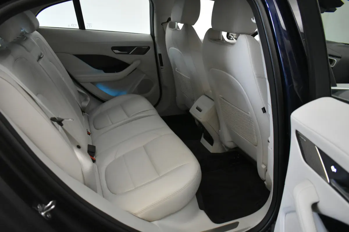 EV320 SE Business Pack 90 kWh Camera EL aKlep+stoelen Virtual Vol Leder