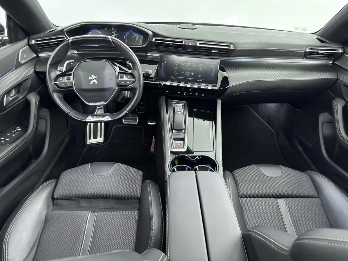 HYbrid 225pk GT Pack Business | ACCU 91% | Panorama/Schuifdak | Adaptieve Cruise Control | Trekhaak | Camera | Focal!