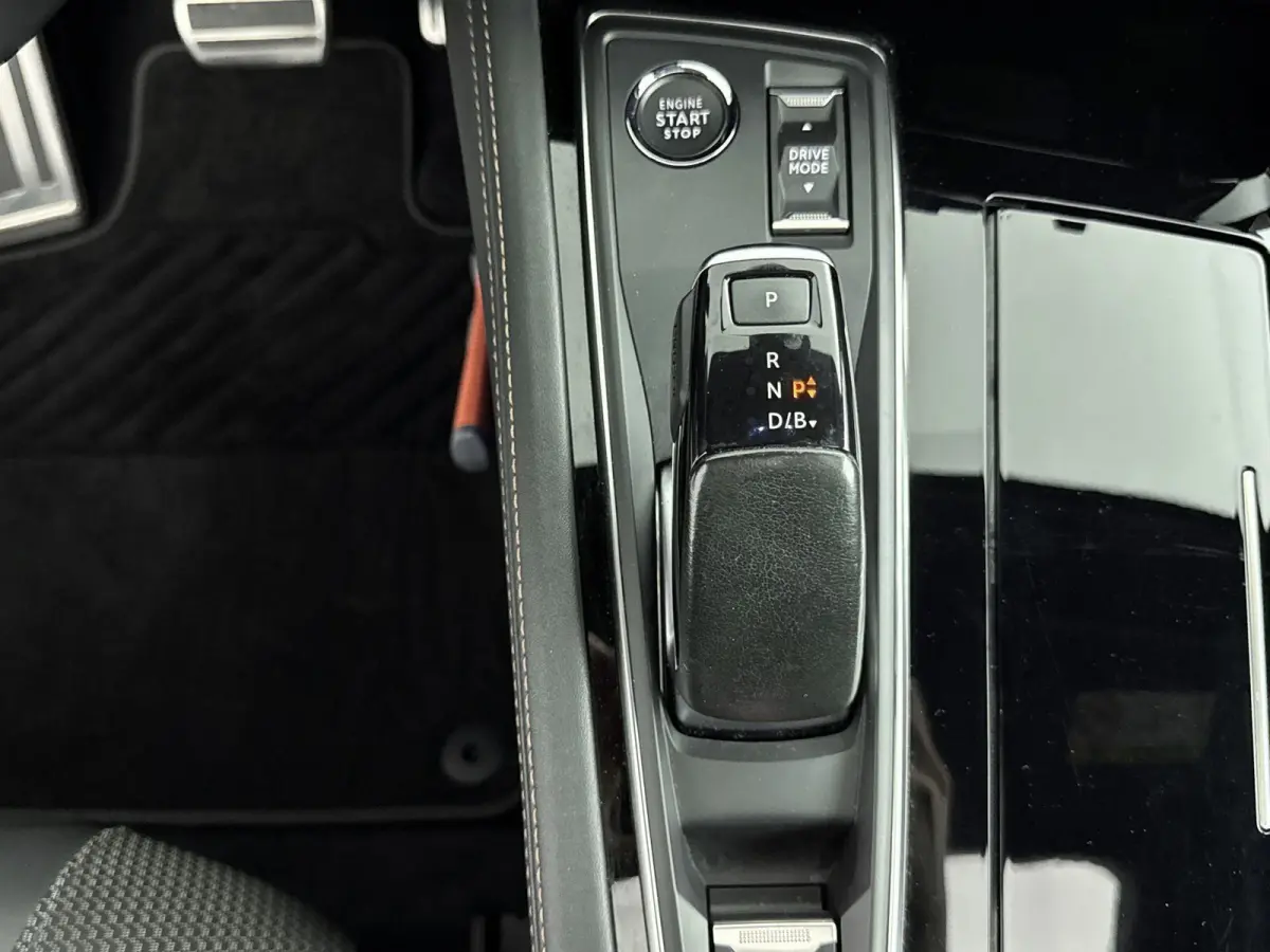 HYbrid 225pk GT Pack Business | ACCU 91% | Panorama/Schuifdak | Adaptieve Cruise Control | Trekhaak | Camera | Focal!