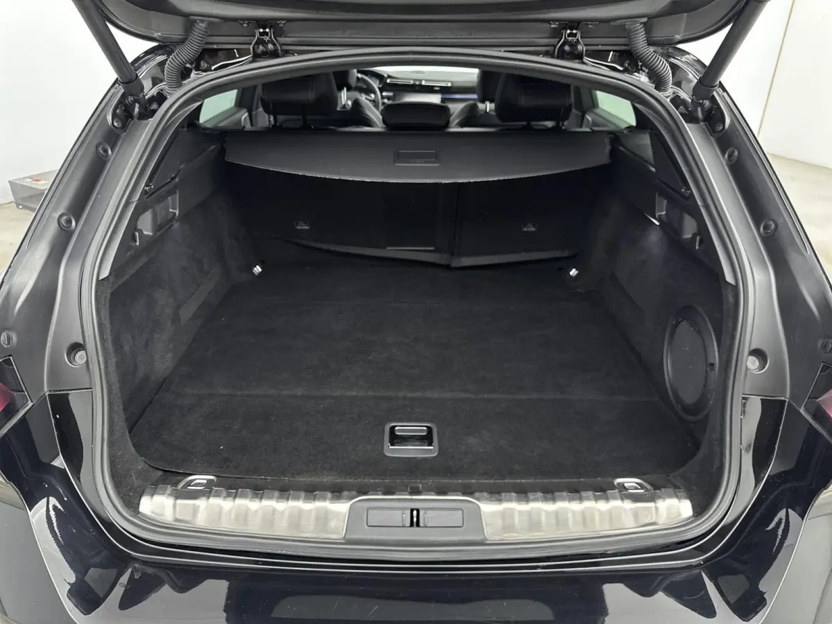 HYbrid 225pk GT Pack Business | ACCU 91% | Panorama/Schuifdak | Adaptieve Cruise Control | Trekhaak | Camera | Focal!