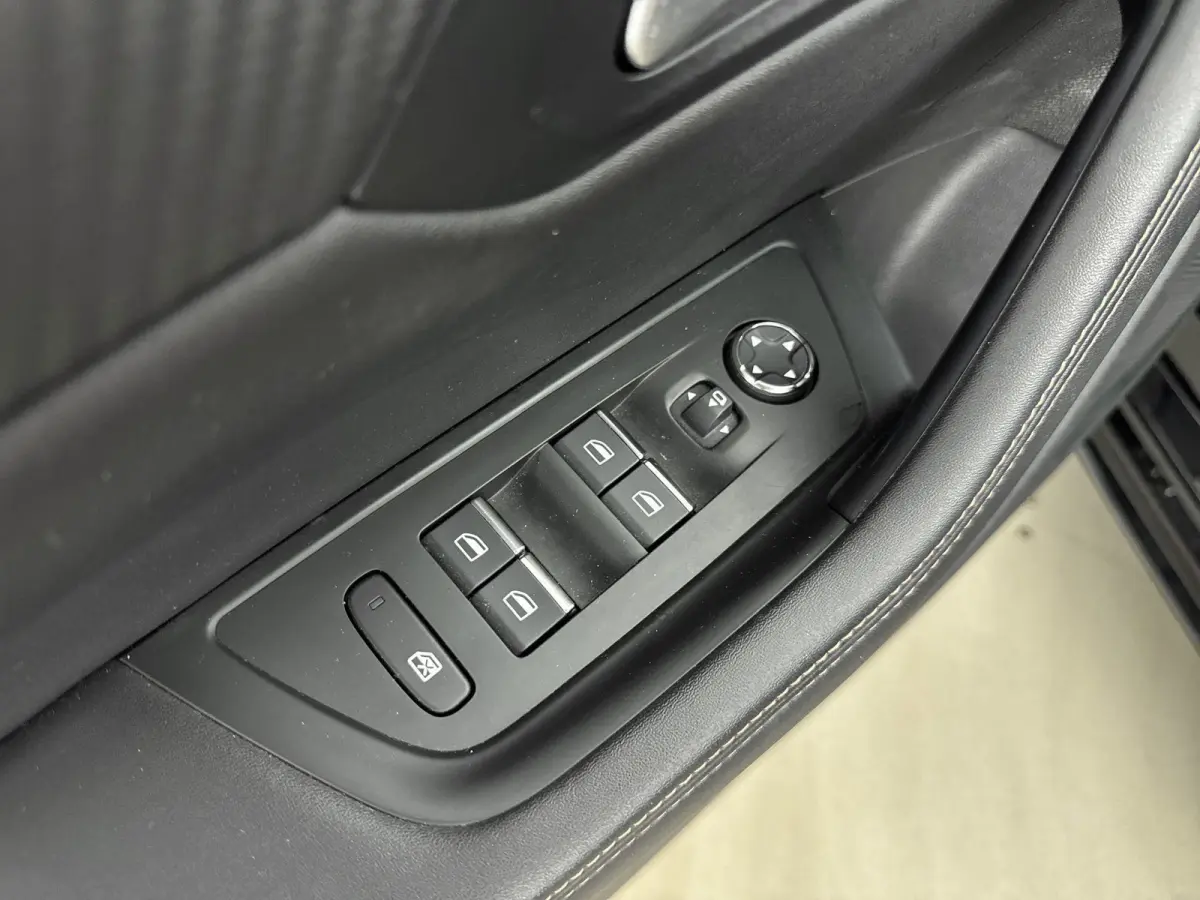 HYbrid 225pk GT Pack Business | ACCU 91% | Panorama/Schuifdak | Adaptieve Cruise Control | Trekhaak | Camera | Focal!
