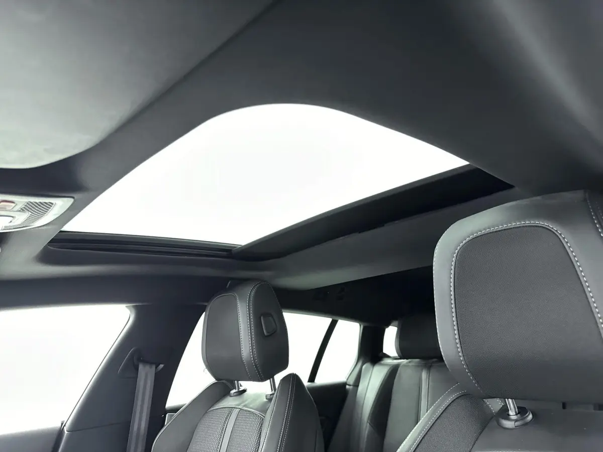 HYbrid 225pk GT Pack Business | ACCU 91% | Panorama/Schuifdak | Adaptieve Cruise Control | Trekhaak | Camera | Focal!