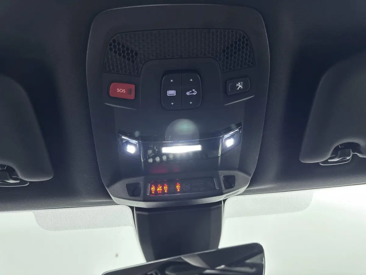 HYbrid 225pk GT Pack Business | ACCU 91% | Panorama/Schuifdak | Adaptieve Cruise Control | Trekhaak | Camera | Focal!