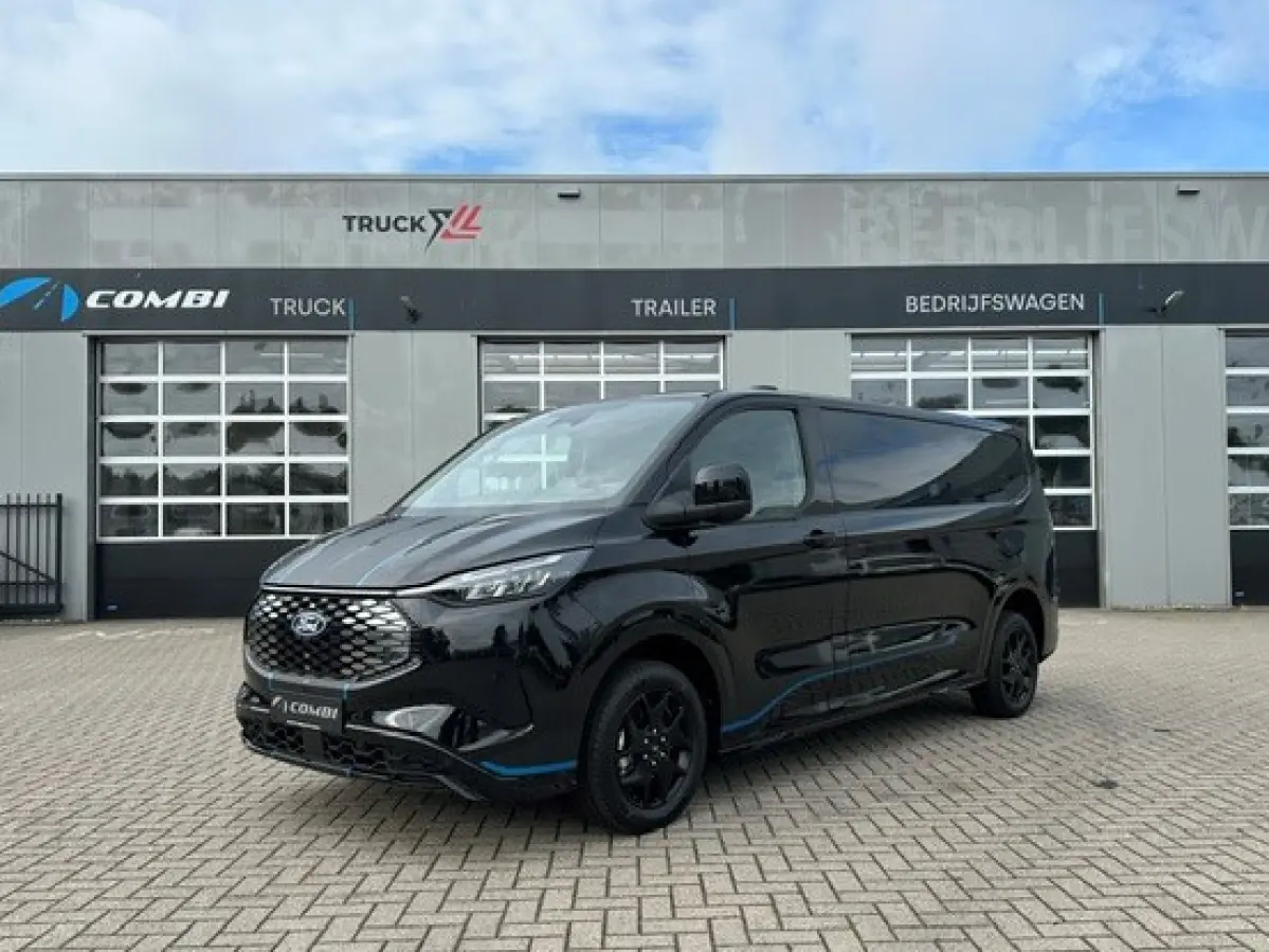 Cust. 340 L2H1 Sport 4WD 71 kWh > 285pk/Agate Black/17 inch velgen/Camera