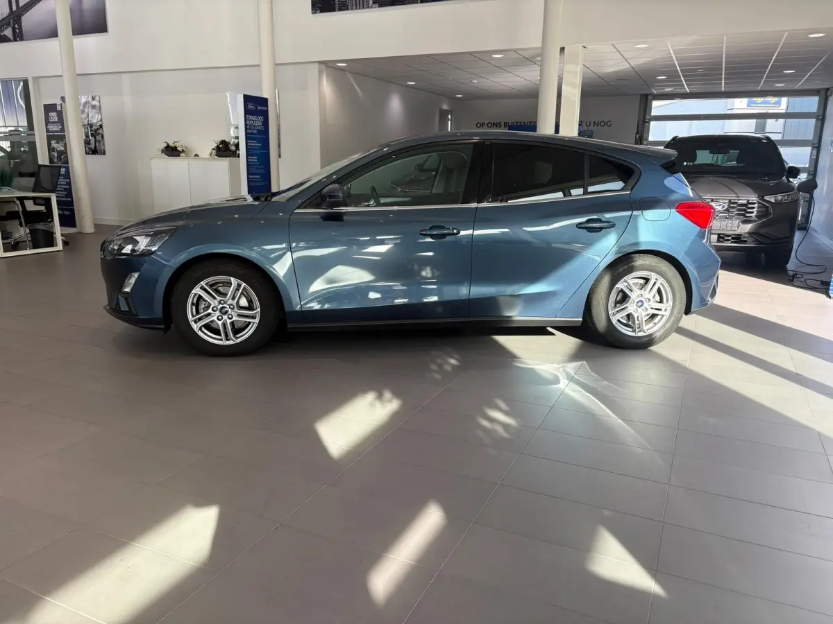 1.0 EcoBoost ST Line Business STOEL - STUUR - VOORRUIT VERWARMING | VOOR EN ACHTER SENSOREN | APPLE CARPLAY | TREKHAAK