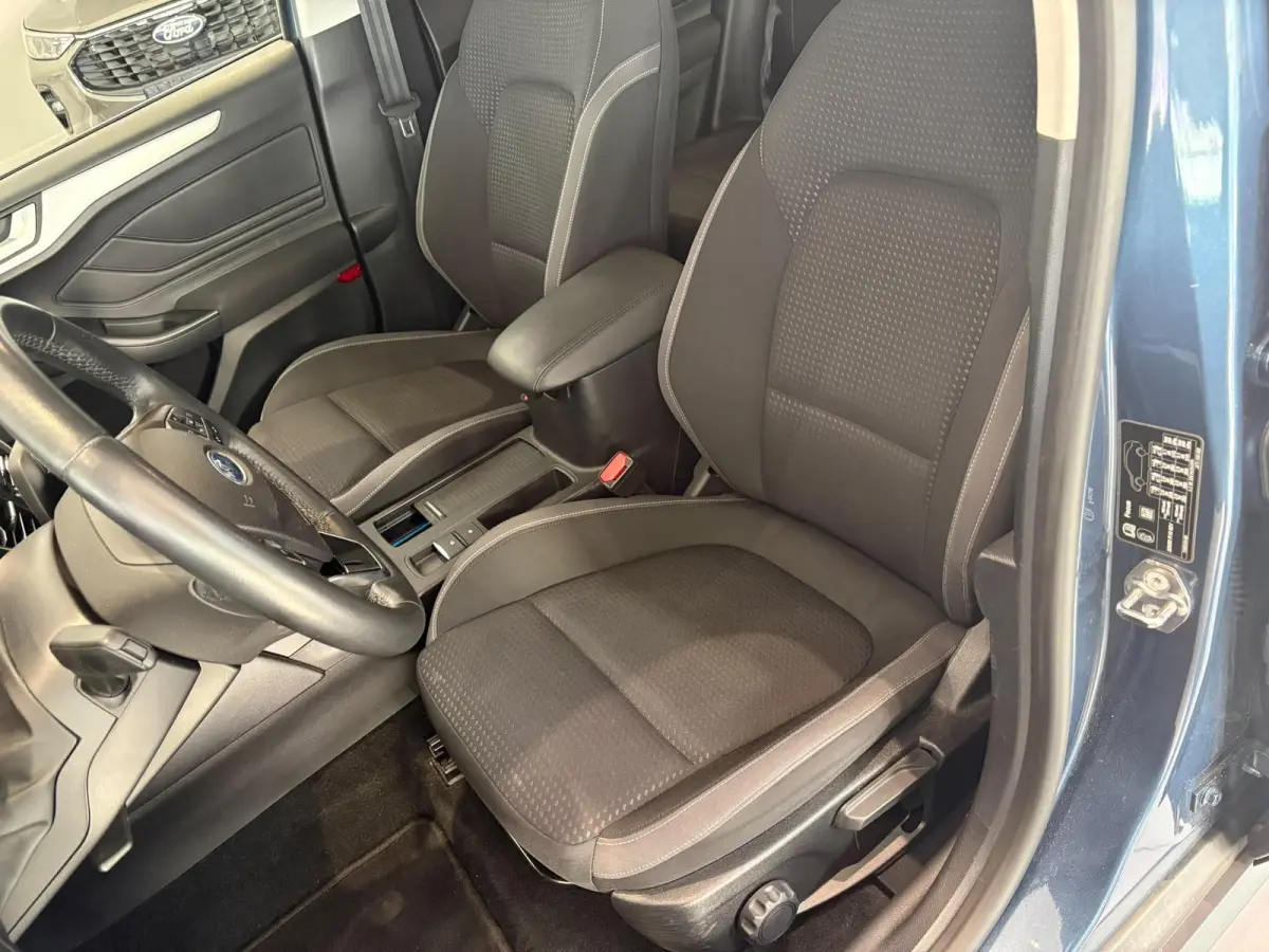 1.0 EcoBoost ST Line Business STOEL - STUUR - VOORRUIT VERWARMING | VOOR EN ACHTER SENSOREN | APPLE CARPLAY | TREKHAAK
