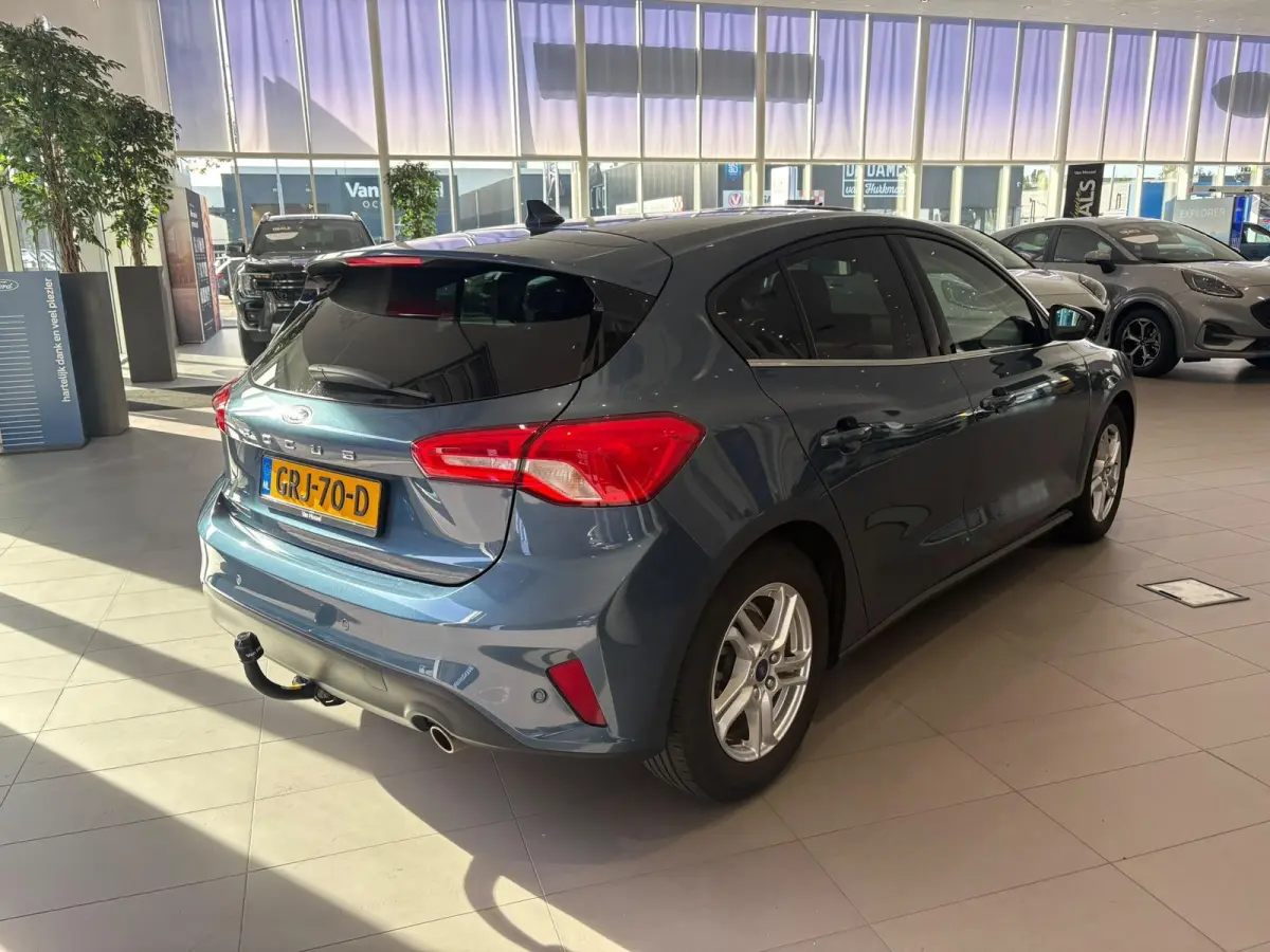1.0 EcoBoost ST Line Business STOEL - STUUR - VOORRUIT VERWARMING | VOOR EN ACHTER SENSOREN | APPLE CARPLAY | TREKHAAK