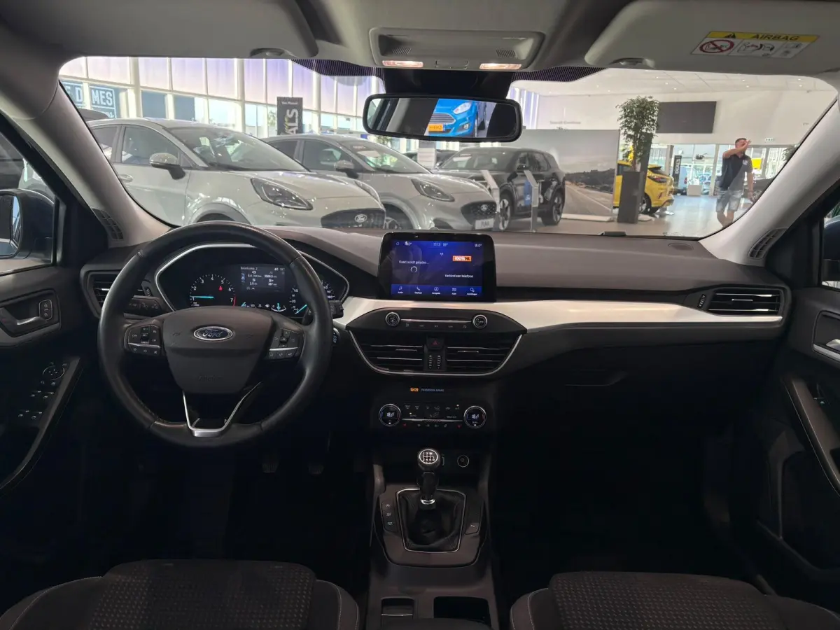 1.0 EcoBoost ST Line Business STOEL - STUUR - VOORRUIT VERWARMING | VOOR EN ACHTER SENSOREN | APPLE CARPLAY | TREKHAAK