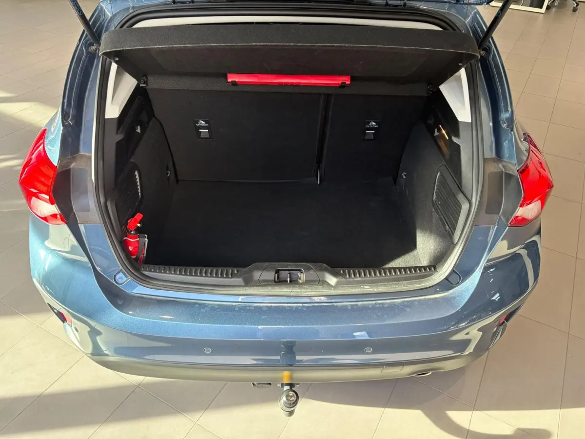 1.0 EcoBoost ST Line Business STOEL - STUUR - VOORRUIT VERWARMING | VOOR EN ACHTER SENSOREN | APPLE CARPLAY | TREKHAAK
