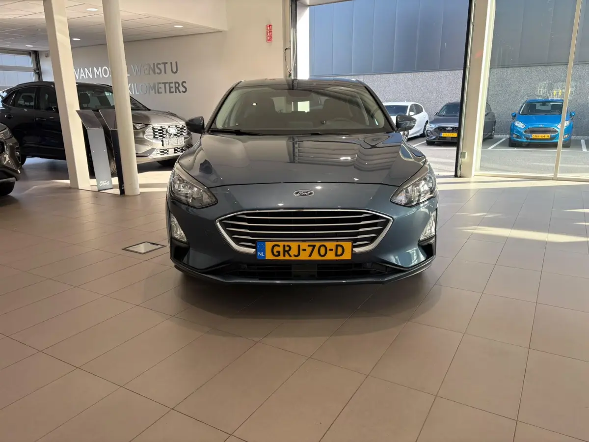 1.0 EcoBoost ST Line Business STOEL - STUUR - VOORRUIT VERWARMING | VOOR EN ACHTER SENSOREN | APPLE CARPLAY | TREKHAAK