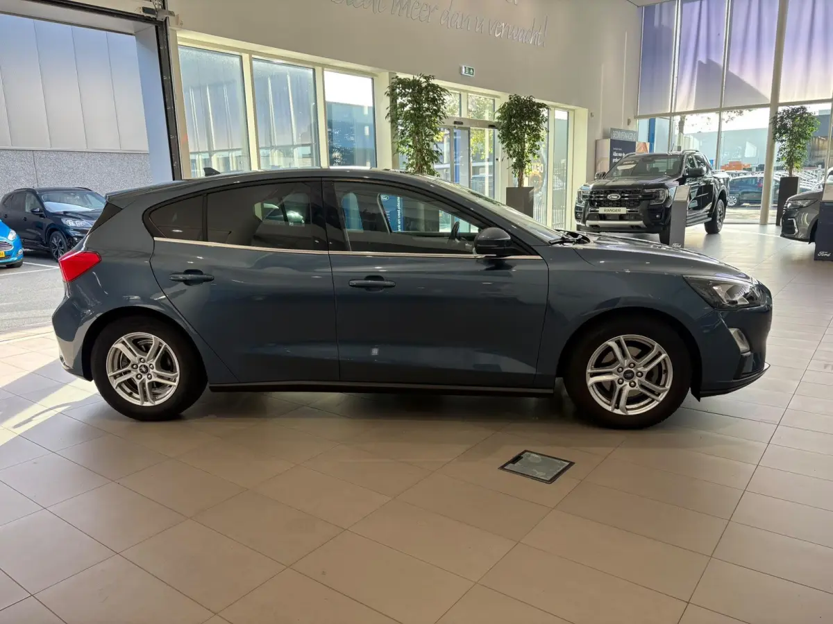 1.0 EcoBoost ST Line Business STOEL - STUUR - VOORRUIT VERWARMING | VOOR EN ACHTER SENSOREN | APPLE CARPLAY | TREKHAAK