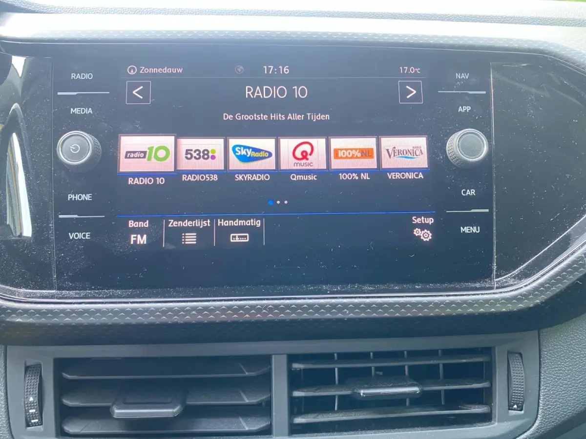 1.0 TSI Life | Climate control | Navigatie | Cruise control | Parkeercamera | LM velgen |