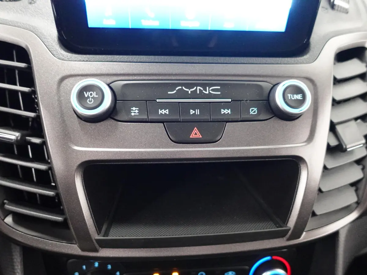1.5 EcoBlue Automaat L2 Trend DEMO! Trekhaak Navigatie Apple CarPlay Android Auto Camera Parkeerhulp achter Cruise Control Airco Lichtmetalen velgen