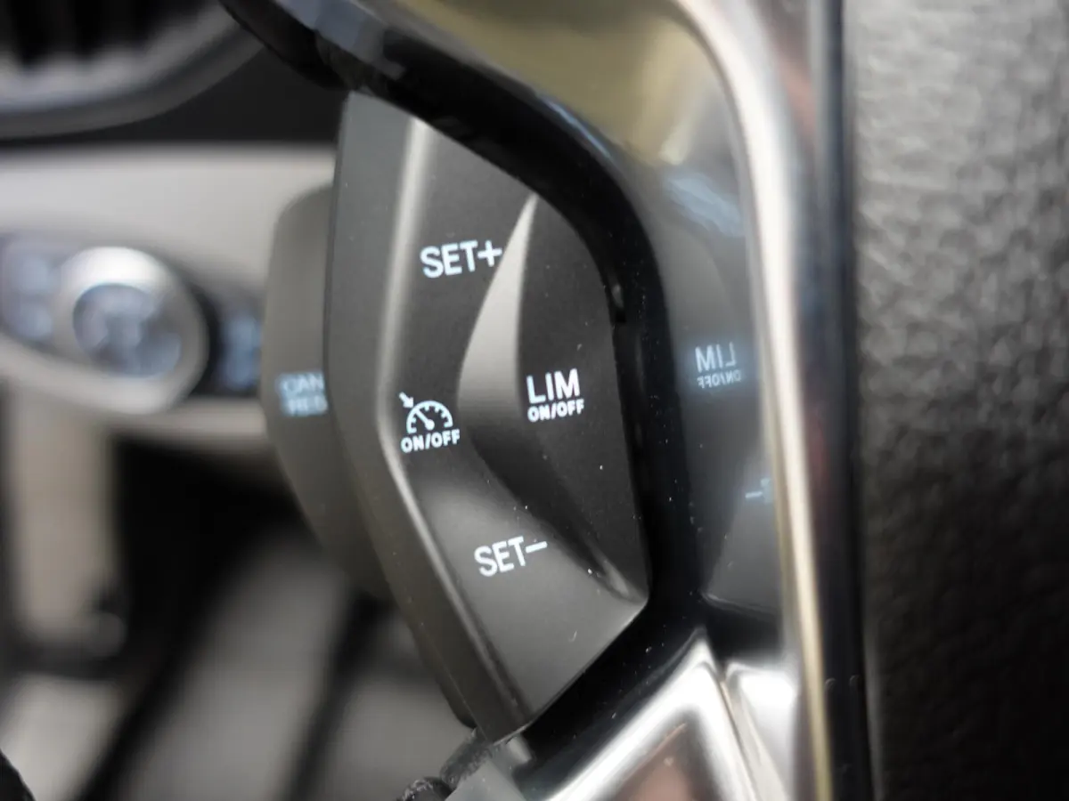 1.5 EcoBlue Automaat L2 Trend DEMO! Trekhaak Navigatie Apple CarPlay Android Auto Camera Parkeerhulp achter Cruise Control Airco Lichtmetalen velgen