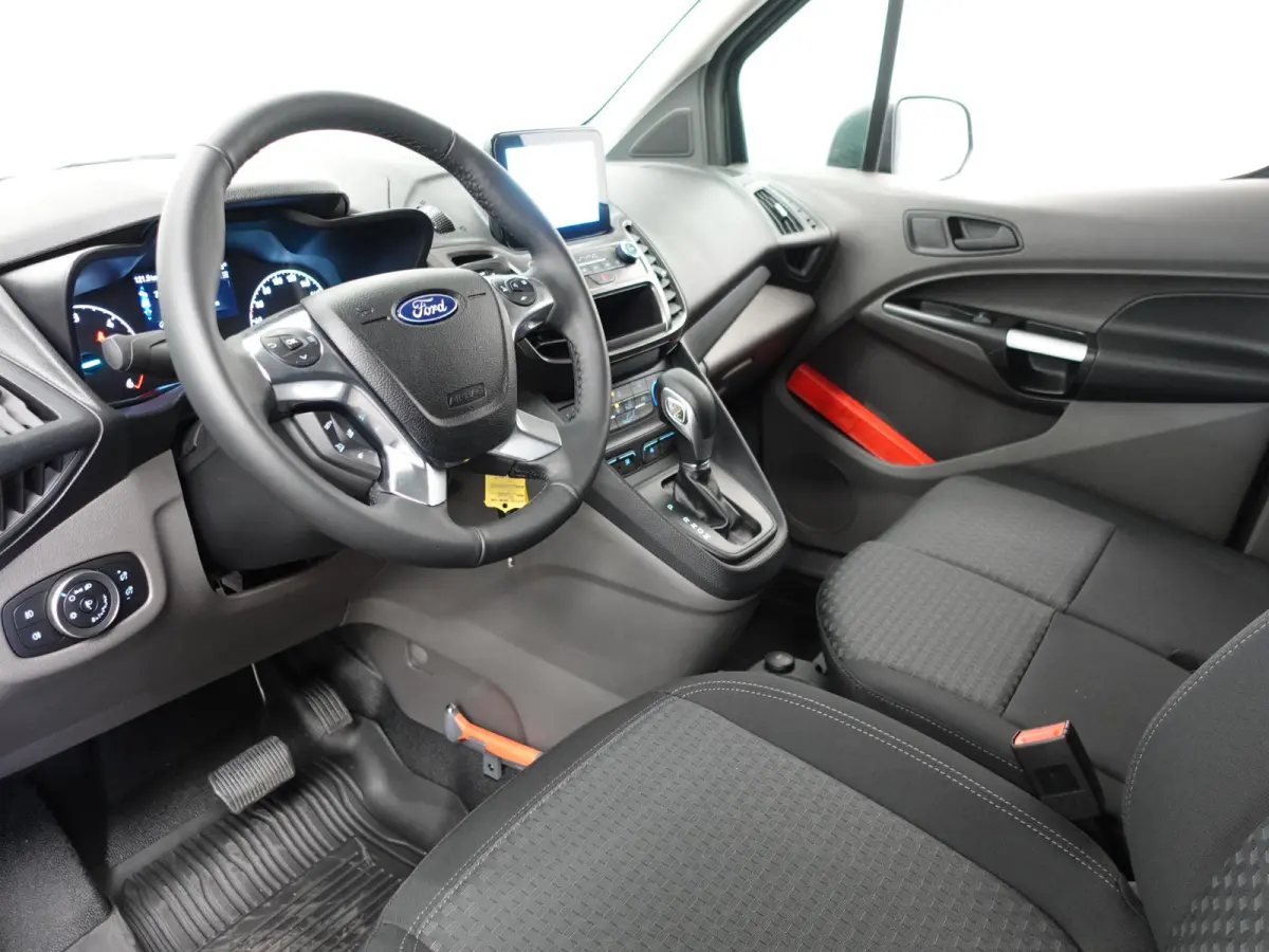 1.5 EcoBlue Automaat L2 Trend DEMO! Trekhaak Navigatie Apple CarPlay Android Auto Camera Parkeerhulp achter Cruise Control Airco Lichtmetalen velgen