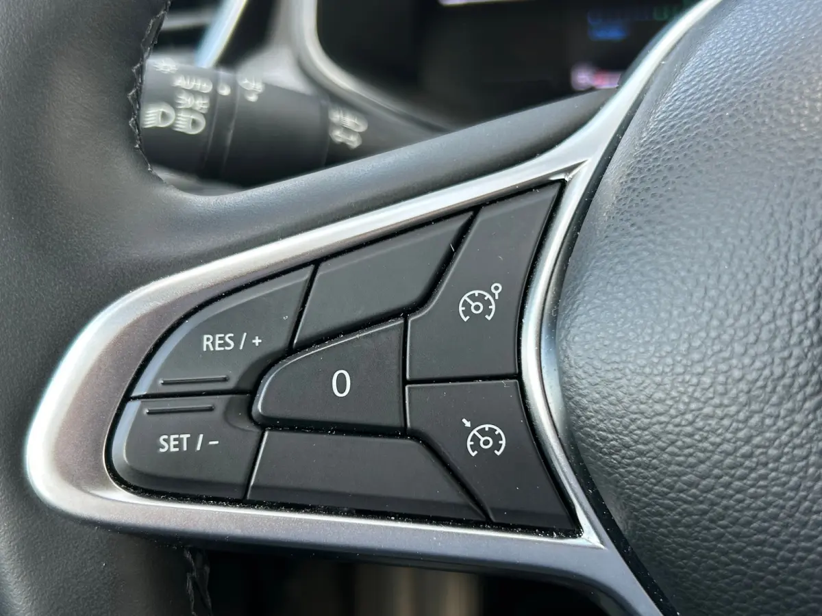 1.6 HEV Intense | Trekhaak Afneembaar | All Season Banden | Parkeer Sensoren Voor + Achter | Camera | Apple & Android Carplay | Cruise Control |