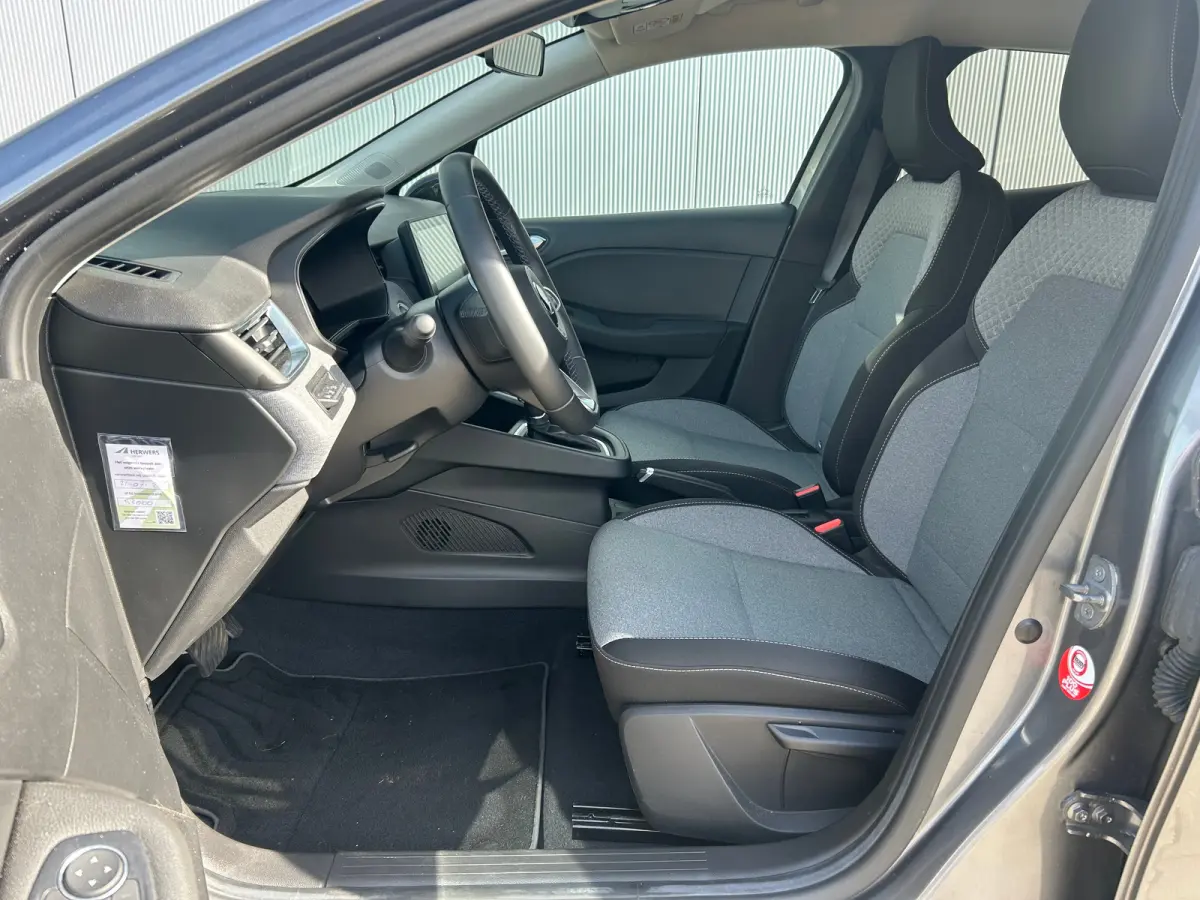 1.6 HEV Intense | Trekhaak Afneembaar | All Season Banden | Parkeer Sensoren Voor + Achter | Camera | Apple & Android Carplay | Cruise Control |