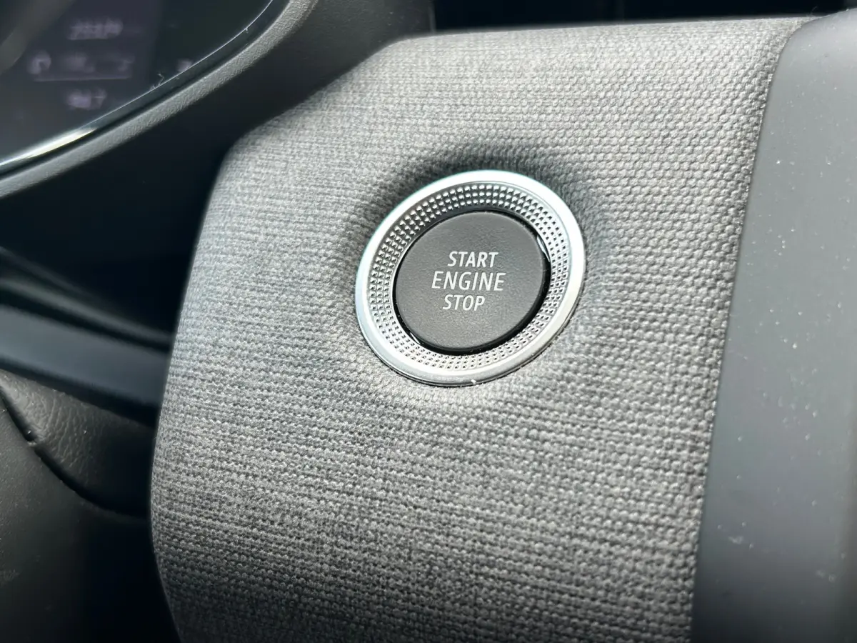 1.6 HEV Intense | Trekhaak Afneembaar | All Season Banden | Parkeer Sensoren Voor + Achter | Camera | Apple & Android Carplay | Cruise Control |