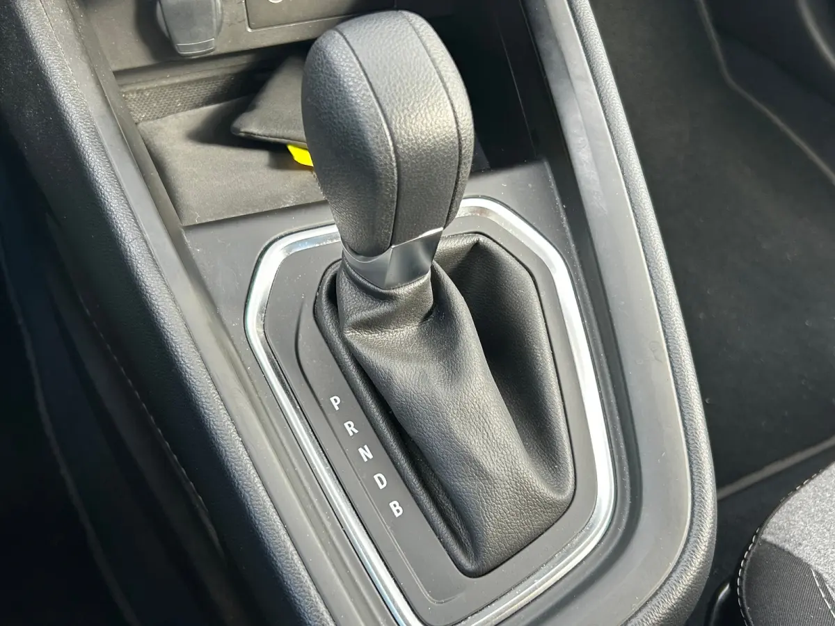1.6 HEV Intense | Trekhaak Afneembaar | All Season Banden | Parkeer Sensoren Voor + Achter | Camera | Apple & Android Carplay | Cruise Control |