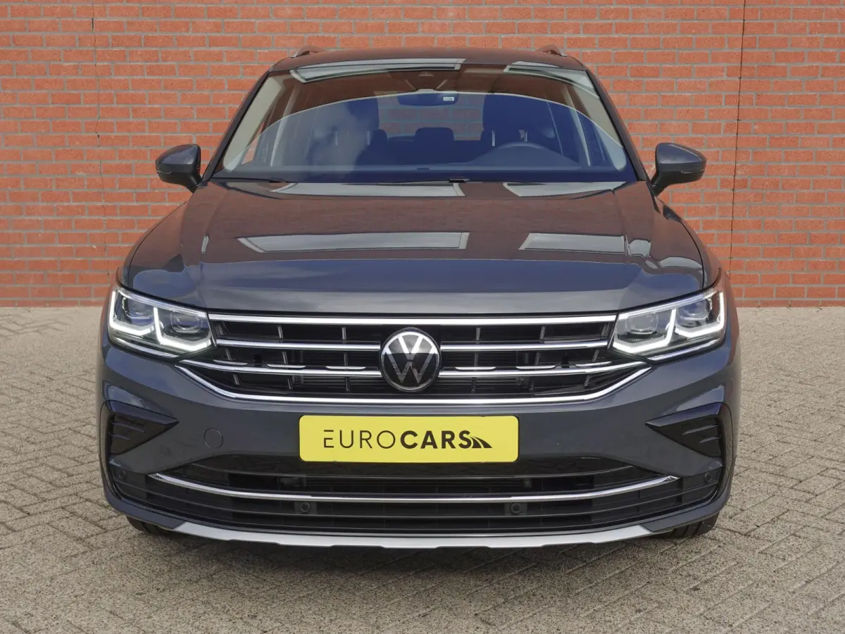 1.5 TSI 150pk DSG Elegance Navigatie Apple Carplay / Android Auto Parkeersensoren Camera Adaptieve Cruise Control Stuur-en stoelverwarming Matrix LED-koplampen Virtual Cockpit Getinte ramen 