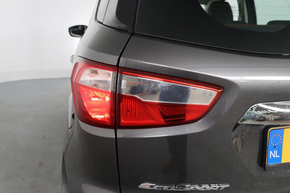 1.0 EcoBoost Titanium | 1e Eigenaar! | Navi By App | Clima | Half Leder | Parkeersensoren | Cruiser Control | DAB | Lichtmetalen Velgen