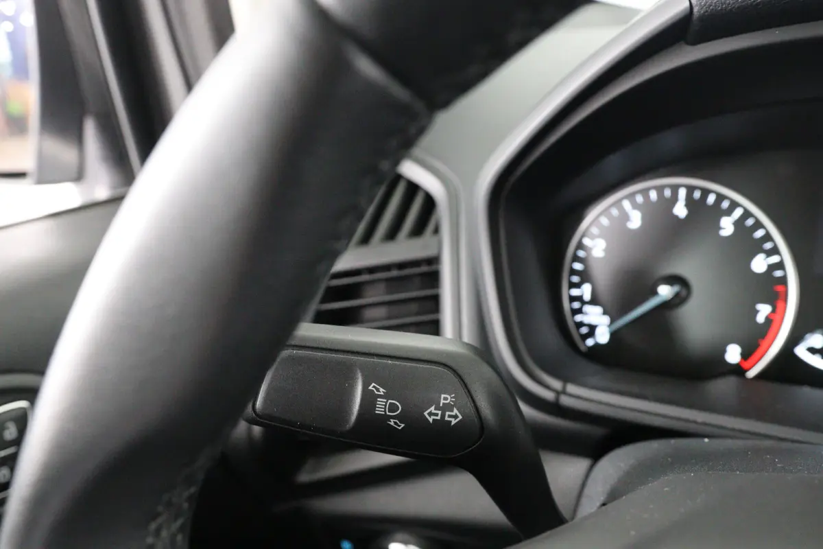 1.0 EcoBoost Titanium | 1e Eigenaar! | Navi By App | Clima | Half Leder | Parkeersensoren | Cruiser Control | DAB | Lichtmetalen Velgen
