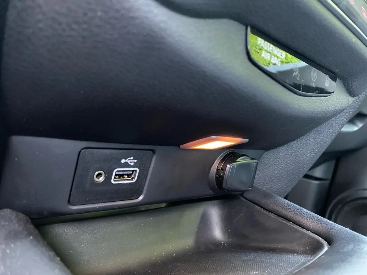 1.6 Hybrid N-Design Climate control | Navigatie | Parkeercamera | Stoel en stuurverwarming | 19 inch LM velgen | Cruise control | Keyless | Rijstrookdetectie |