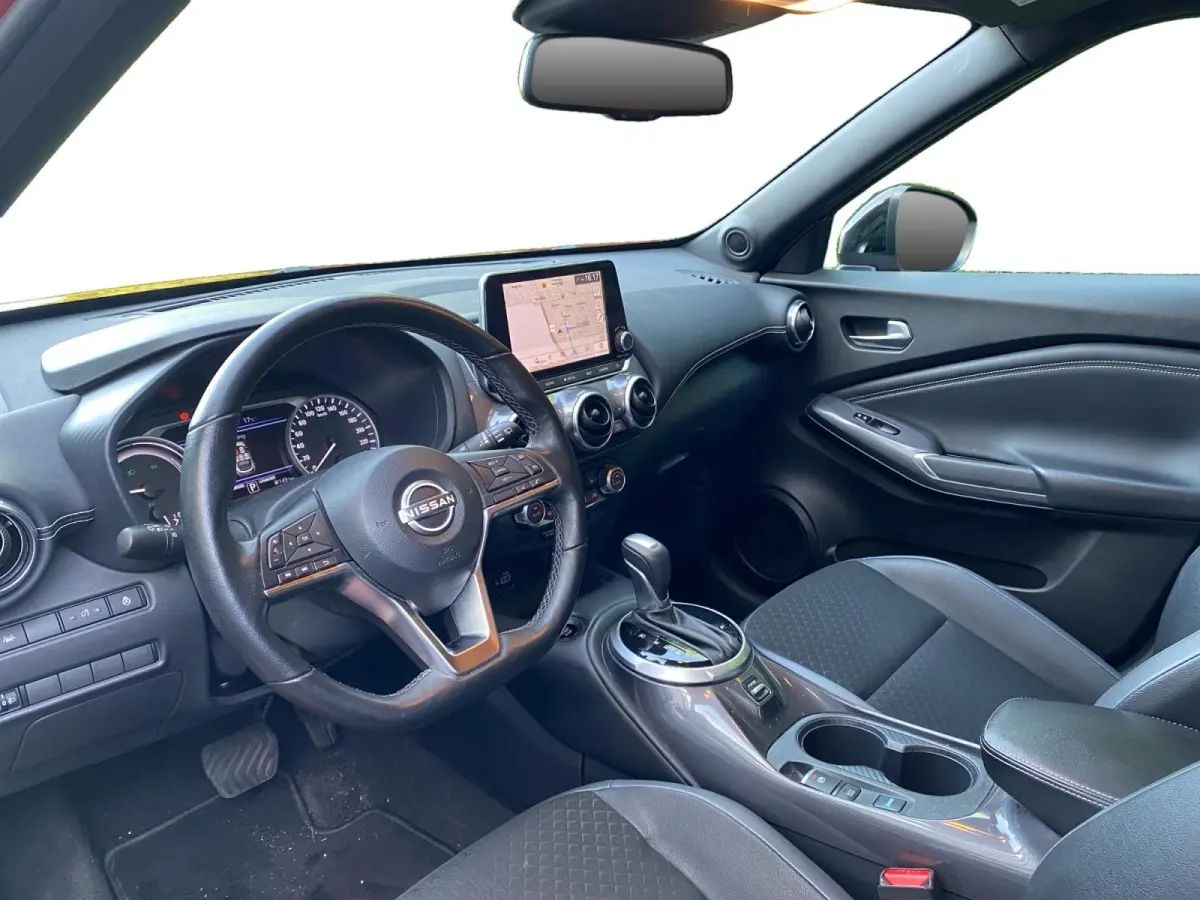 1.6 Hybrid N-Design Climate control | Navigatie | Parkeercamera | Stoel en stuurverwarming | 19 inch LM velgen | Cruise control | Keyless | Rijstrookdetectie |